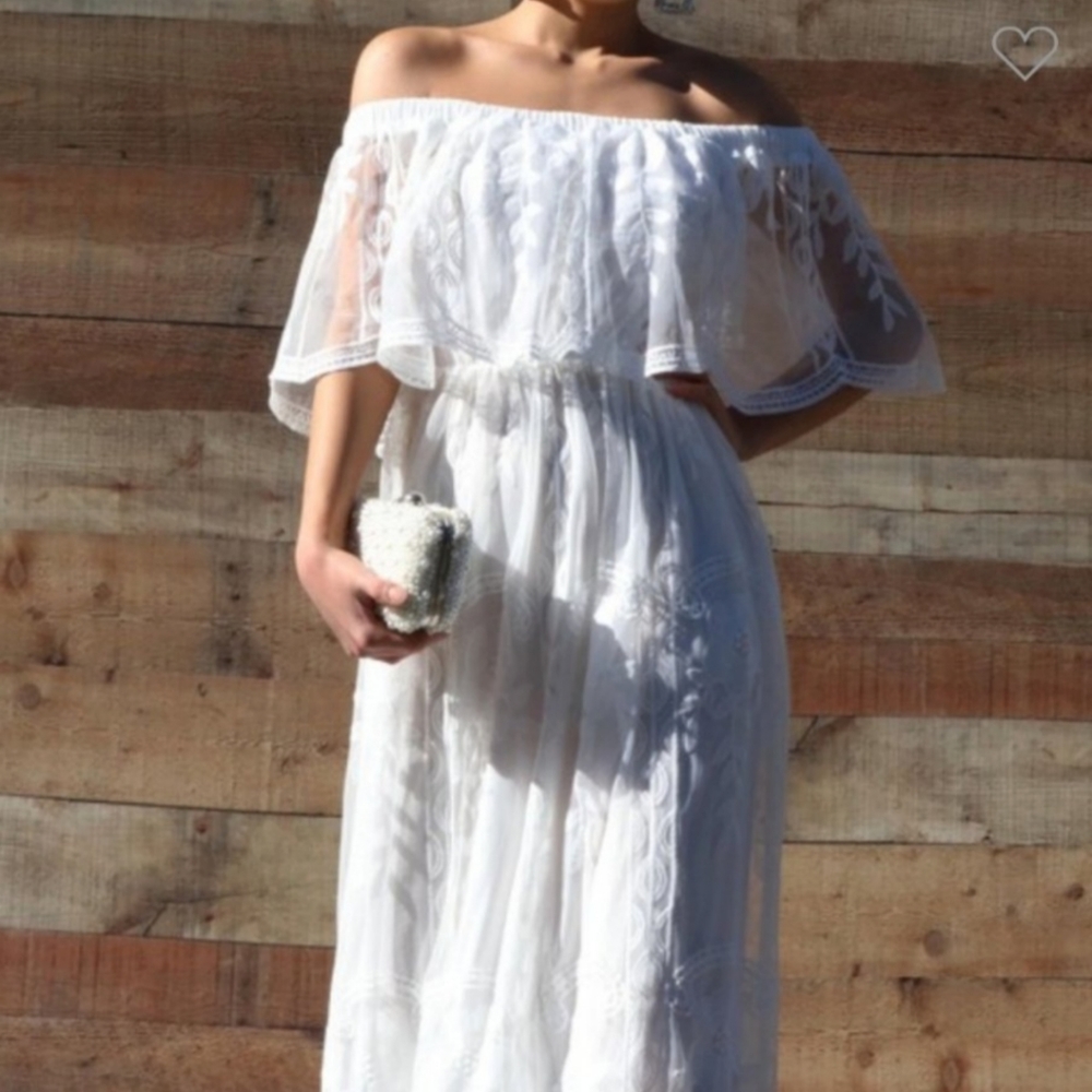Off the shoulder Lace Maxi Dress